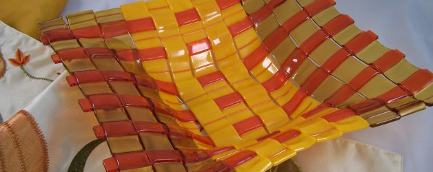 decor red yellow strips dish