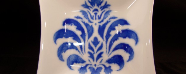 decor blue and white dish